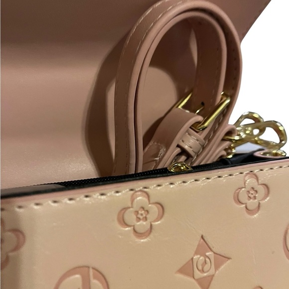 Stylish Pink Mini Bag with Vow scarf - Picture 6 of 6